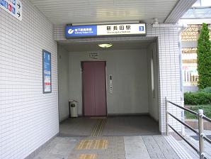 地下鉄へのエレベーター